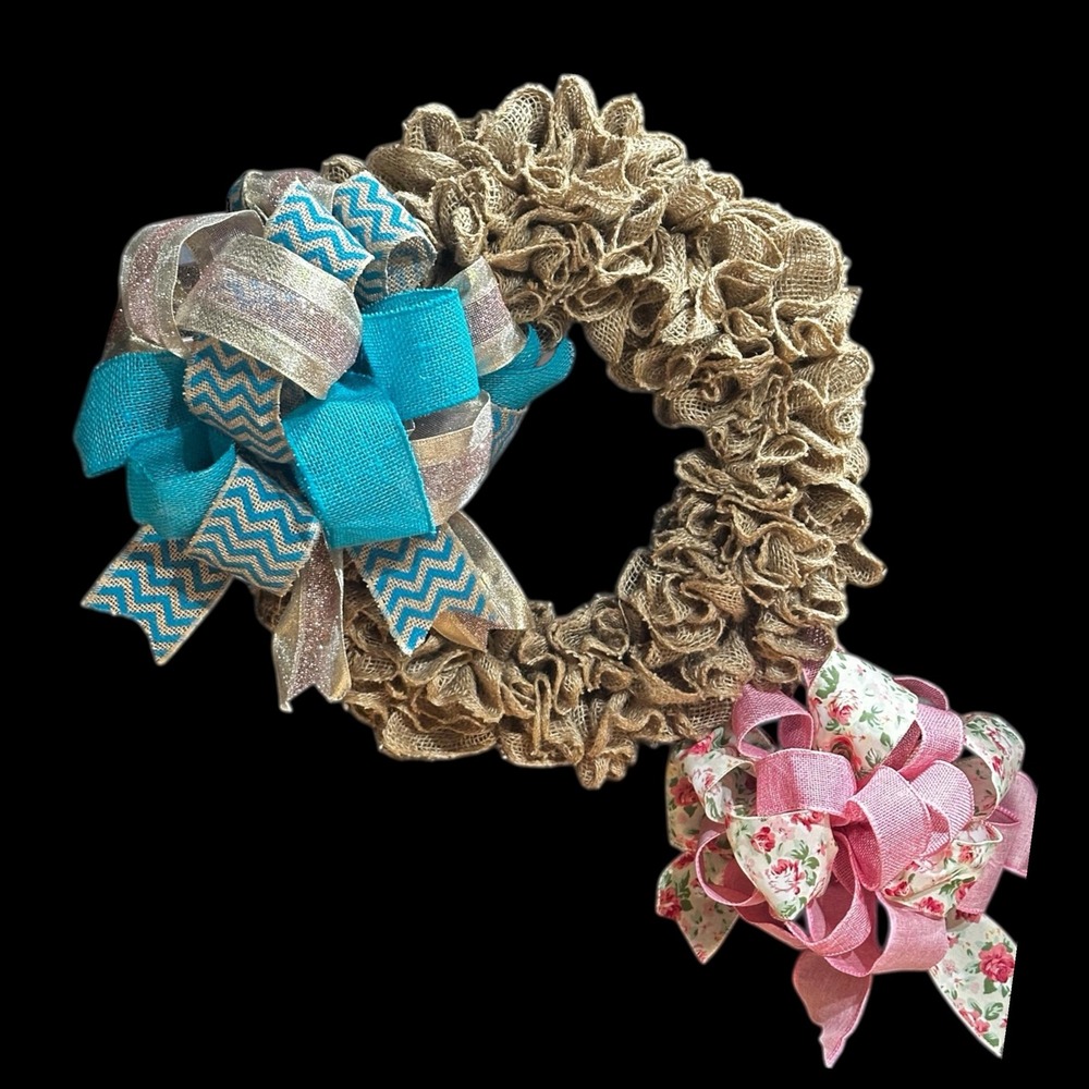 Burlap Wreath with interchangeable Bows: Year-Round Door Decor